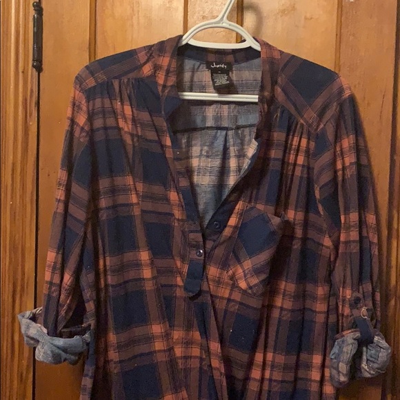 Soft button down shirt - Picture 2 of 2